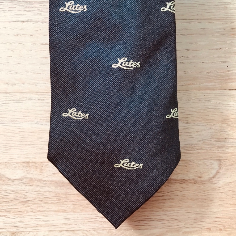 PLU Pacific Lutheran University “Lutes” Silk Tie